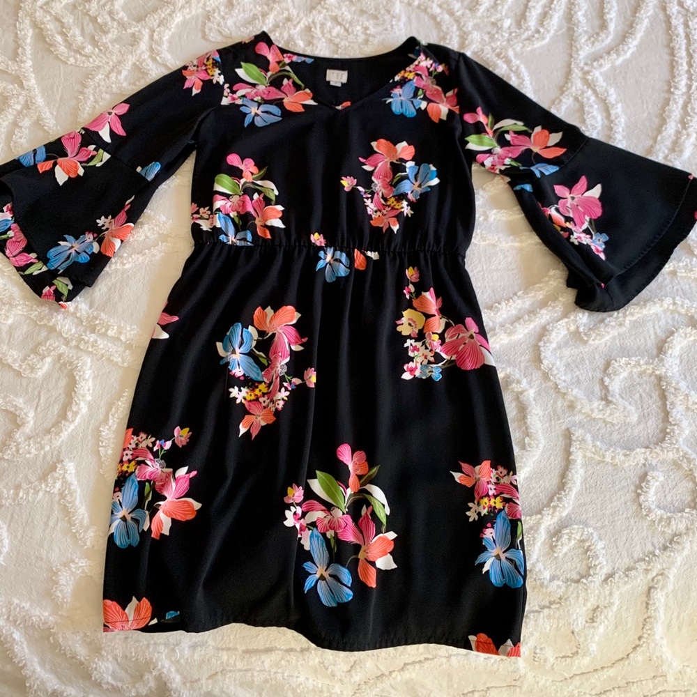 Black floral cinching waist dress